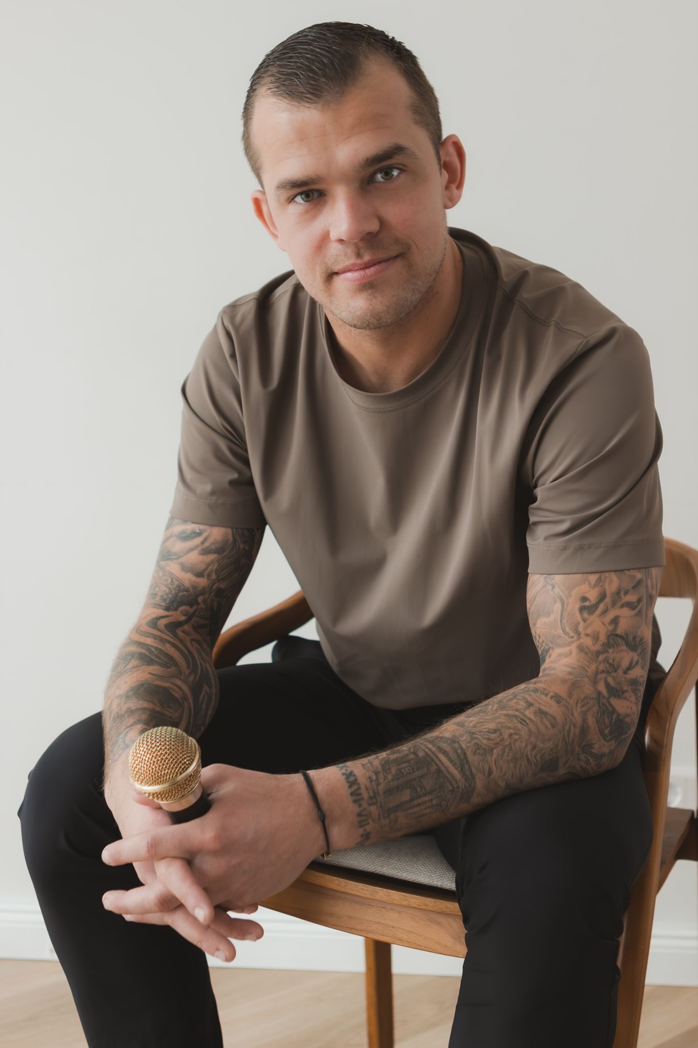 NICK VAN STAVEREN ENTERTAINMENT